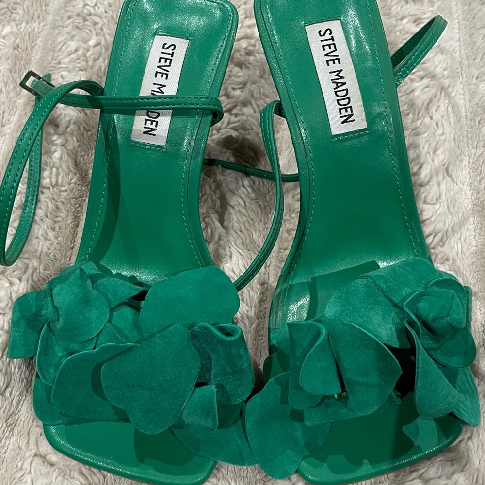 Steve Madden Emerald Green Floral Heels